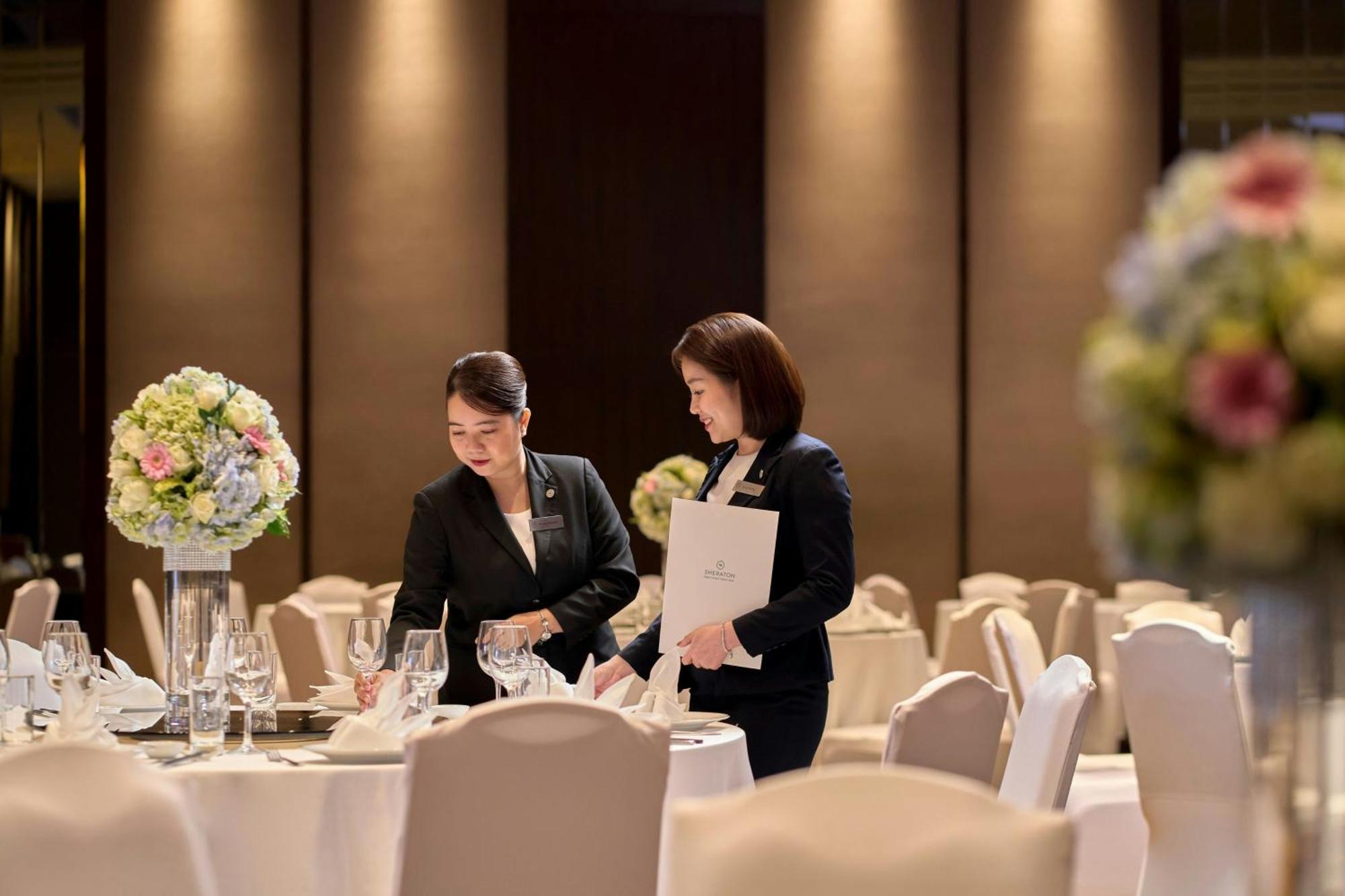 Khách Sạn&tòa Tháp Sheraton Sài Gòn 5*