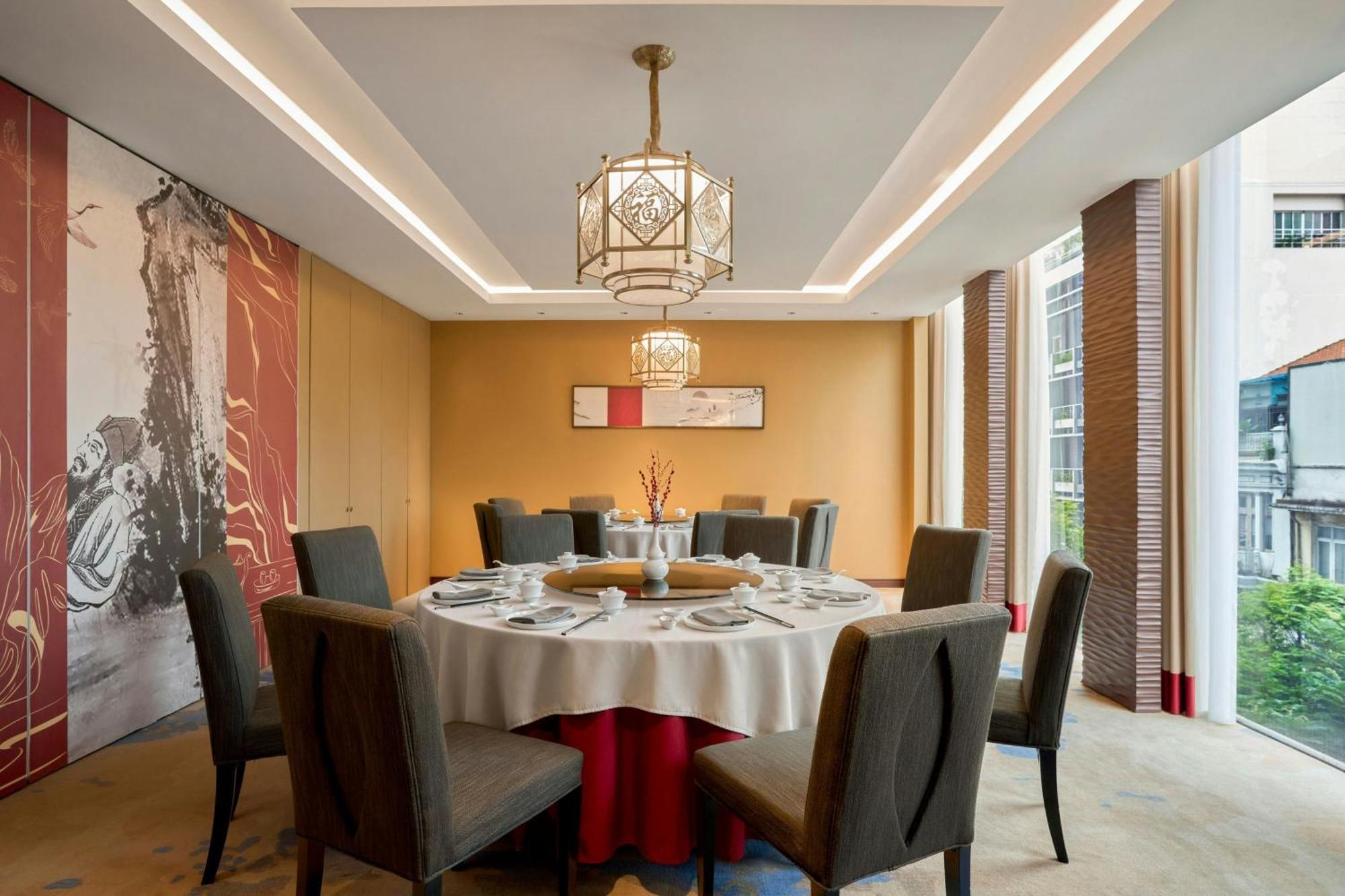 Khách sạn Khách Sạn&tòa Tháp Sheraton Sài Gòn 5*