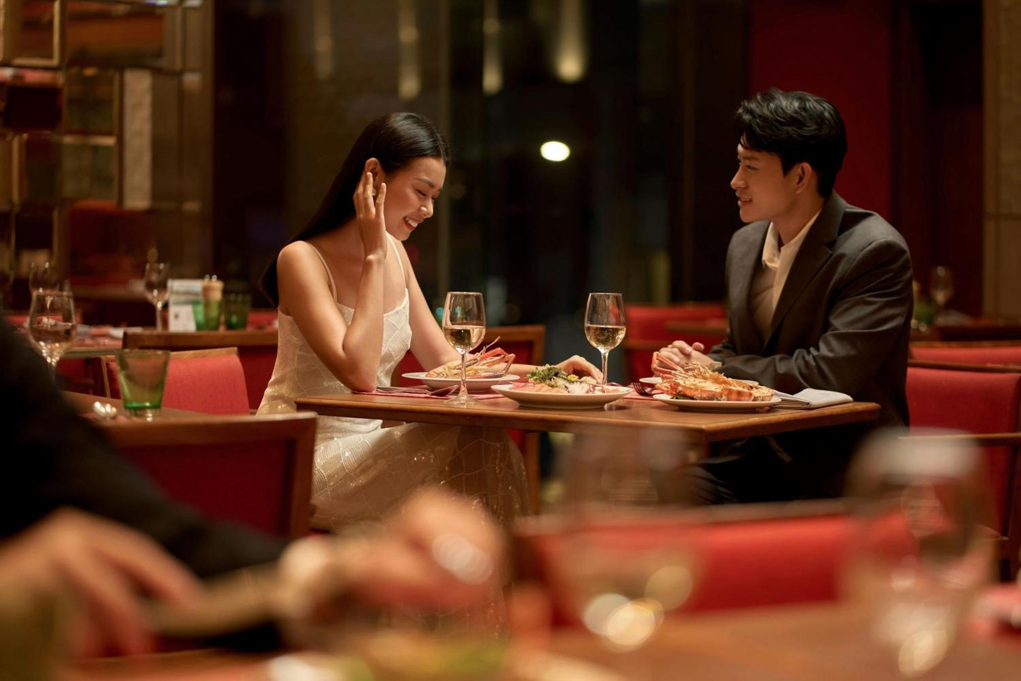 Khách Sạn&tòa Tháp Sheraton Sài Gòn 5* TP. Hồ Chí Minh